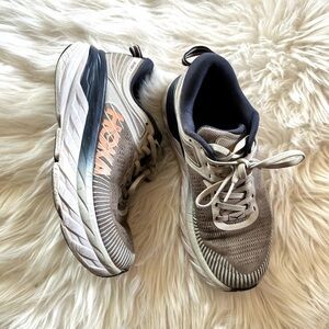 Hoka bondi 7 size 6.5